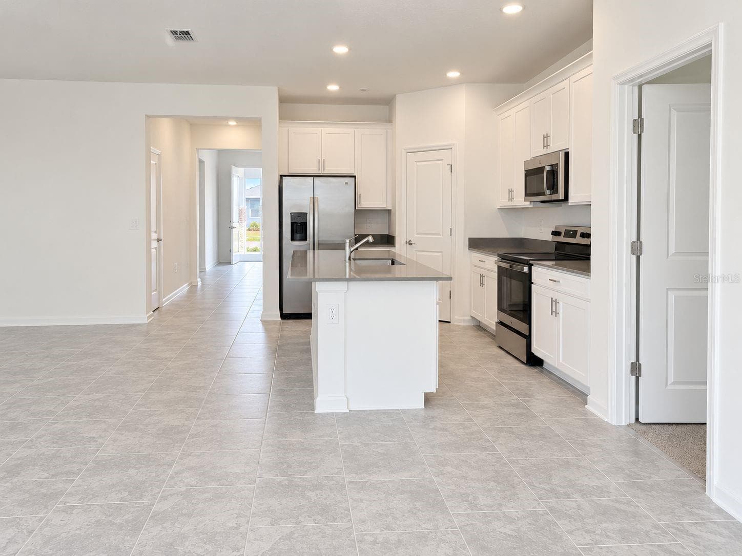 Open Concept Living and Kitchen - 148 ACES HIGH LN, DAVENPORT