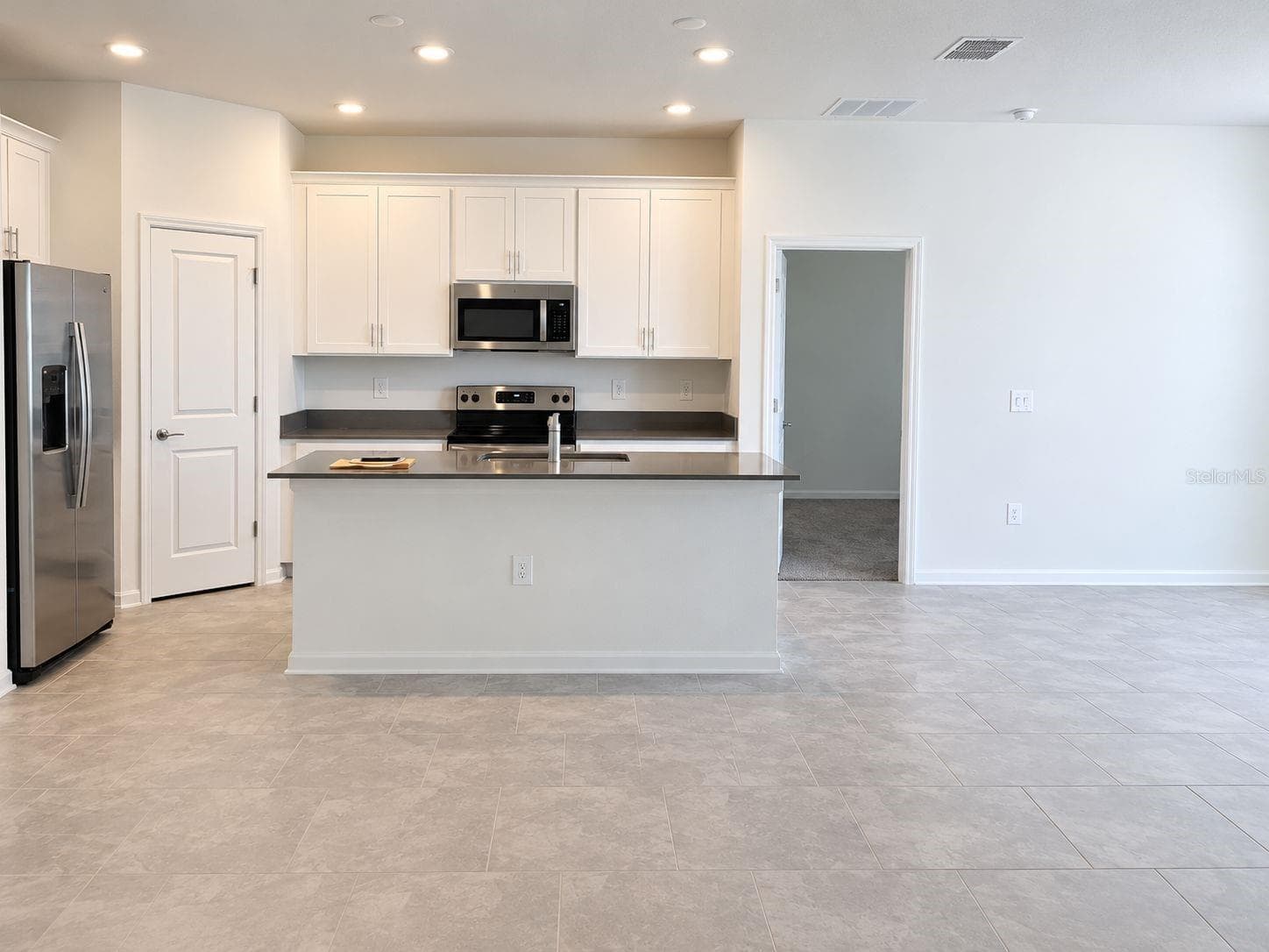 Kitchen and Dining Area - 148 ACES HIGH LN, DAVENPORT