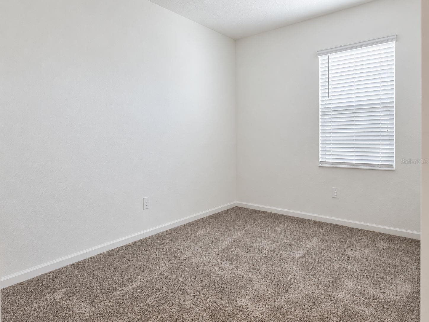 Secondary Bedroom One - 148 ACES HIGH LN, DAVENPORT