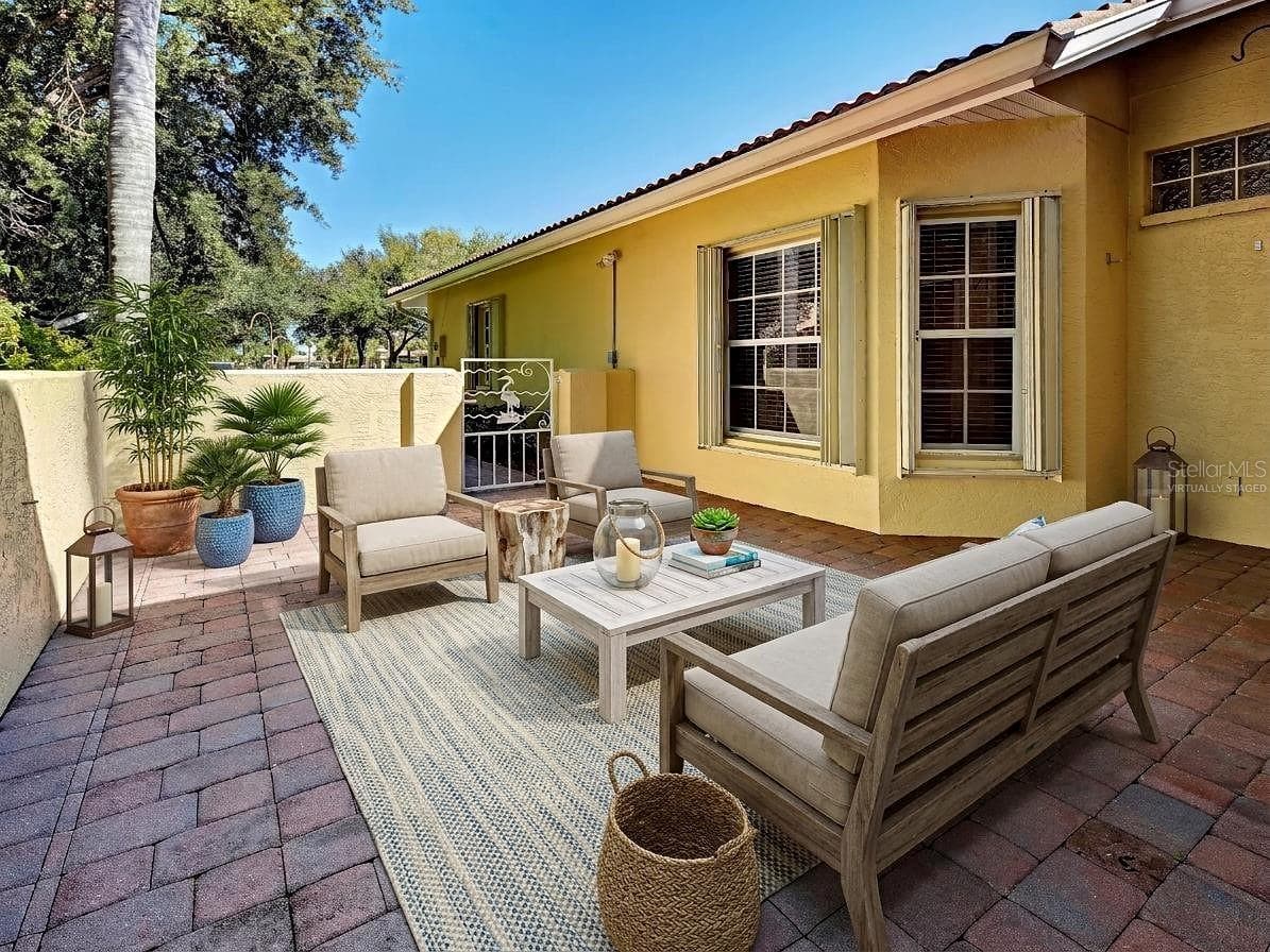 Virtually staged courtyard. - 251 VISTA DEL LAGO WAY, VENICE