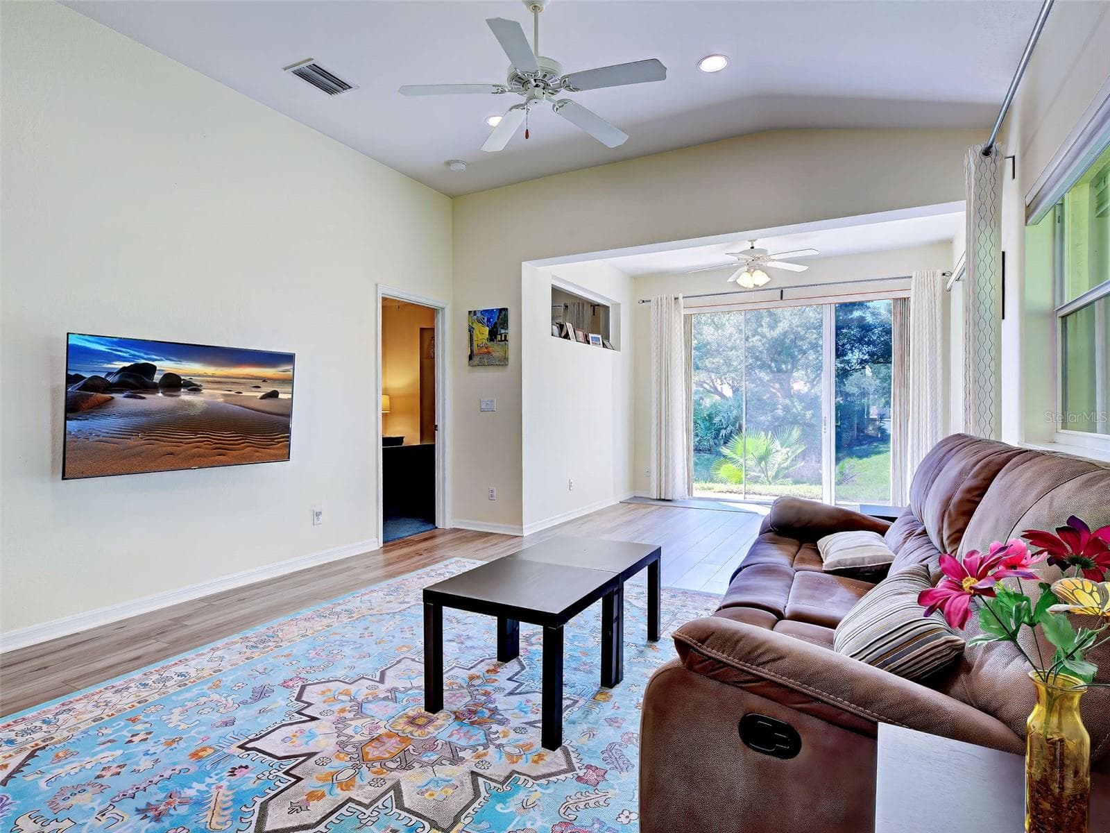 Living room - 251 VISTA DEL LAGO WAY, VENICE