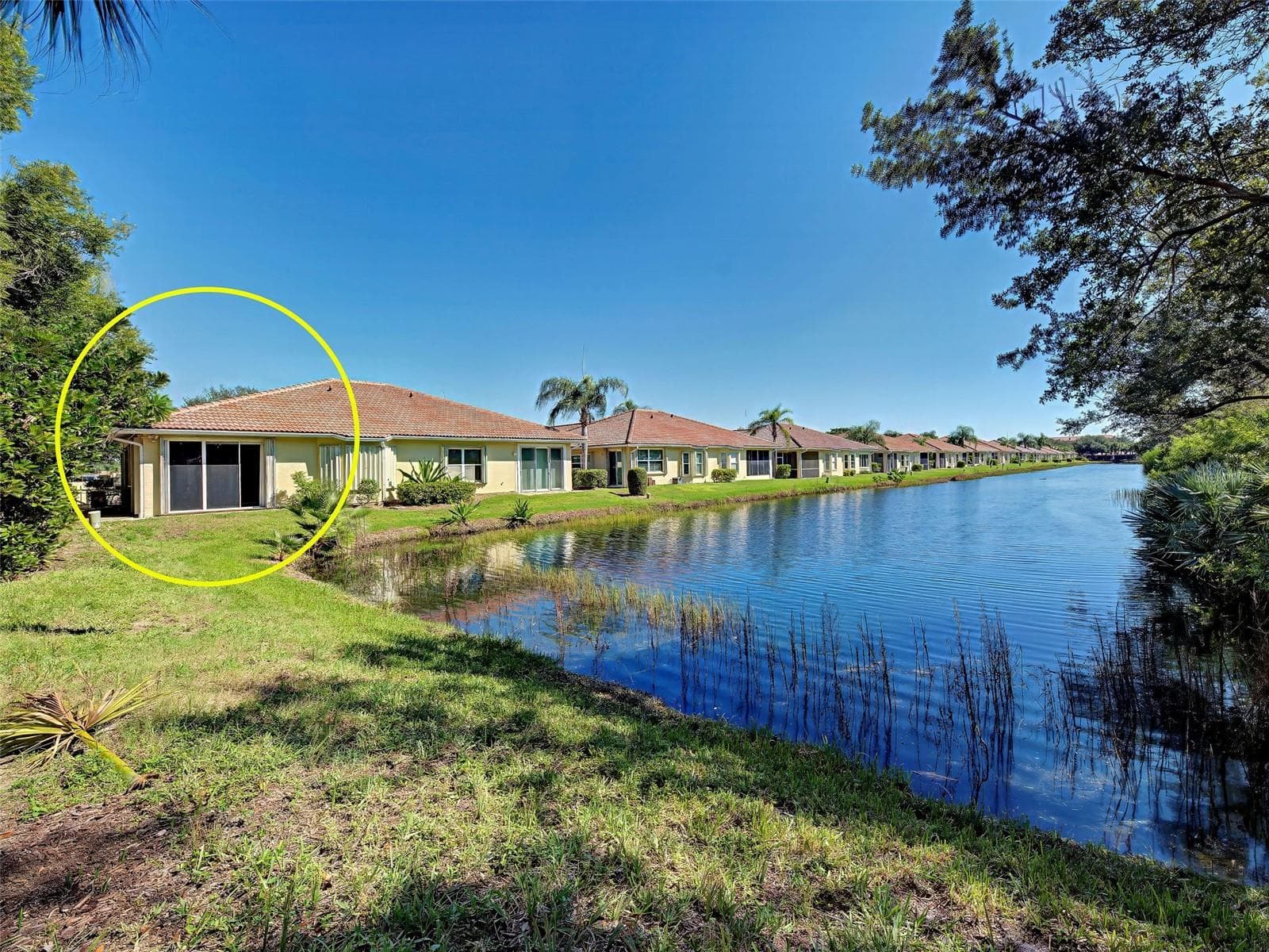 Great pond view to watch the wild life - 251 VISTA DEL LAGO WAY, VENICE