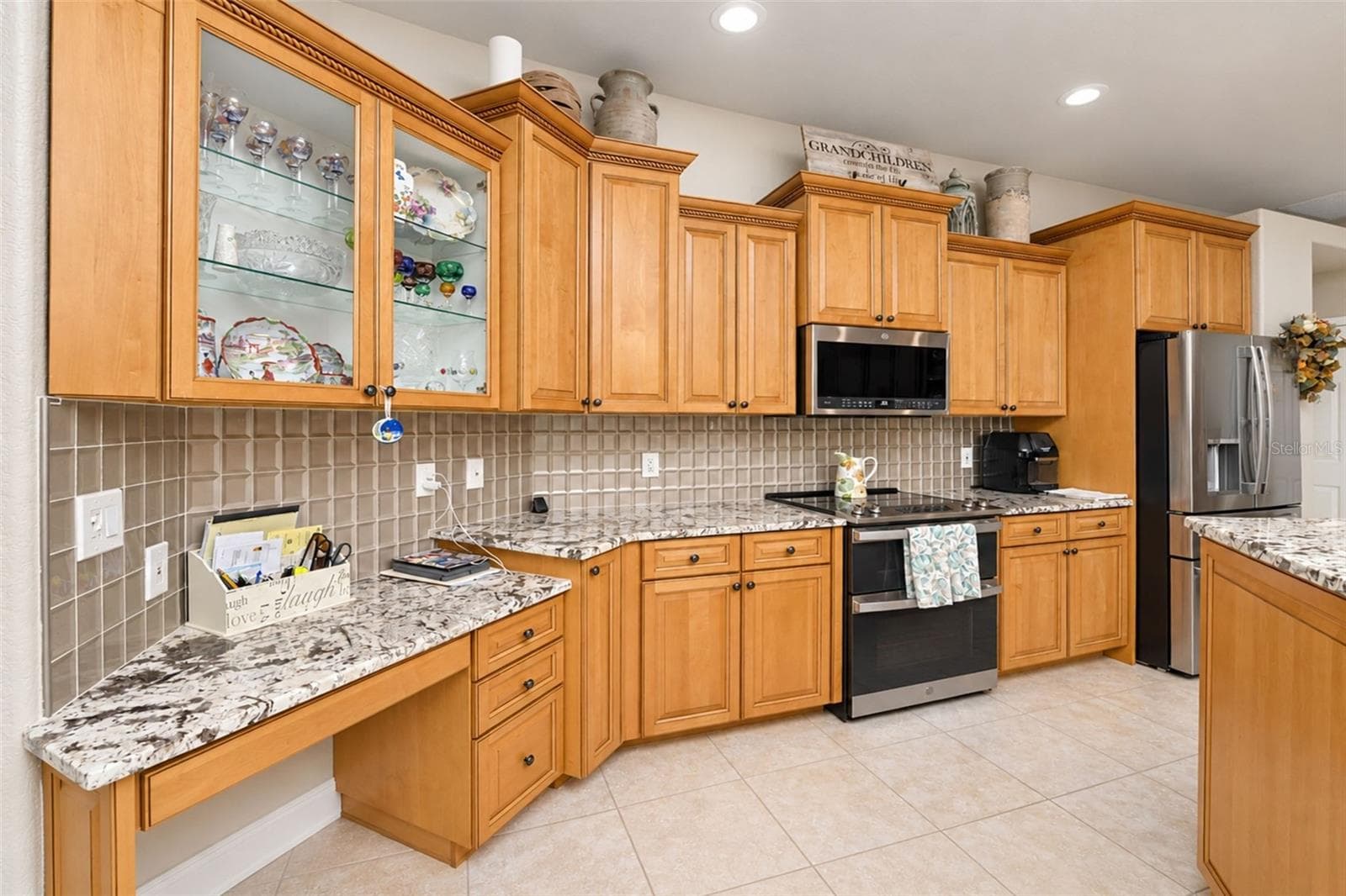 Single Family Residence at 472 MACEDONIA DR, PUNTA GORDA, photo 25 of 88