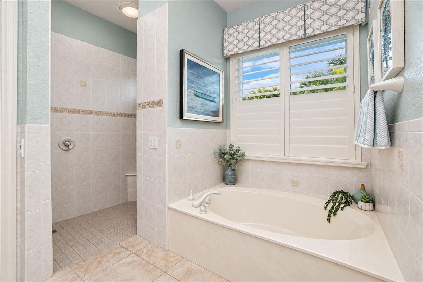 Single Family Residence at 472 MACEDONIA DR, PUNTA GORDA, photo 48 of 88