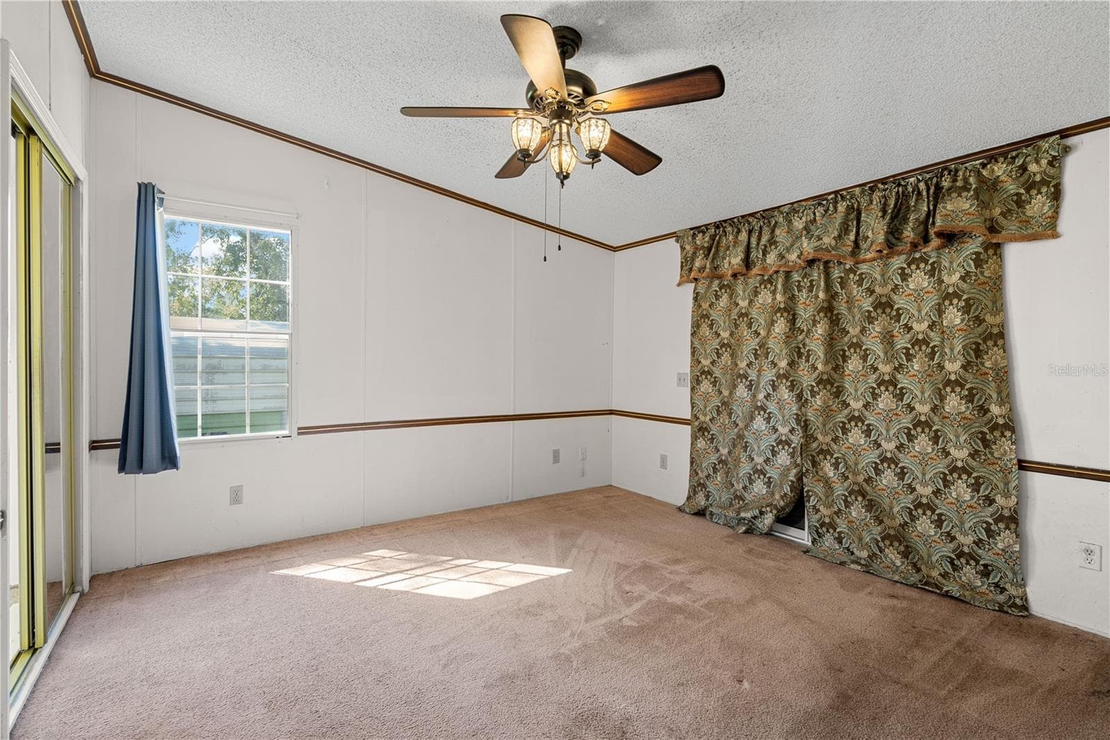 Manufactured Home at 14050 SE 10TH ST, WILLISTON, photo 23 of 41
