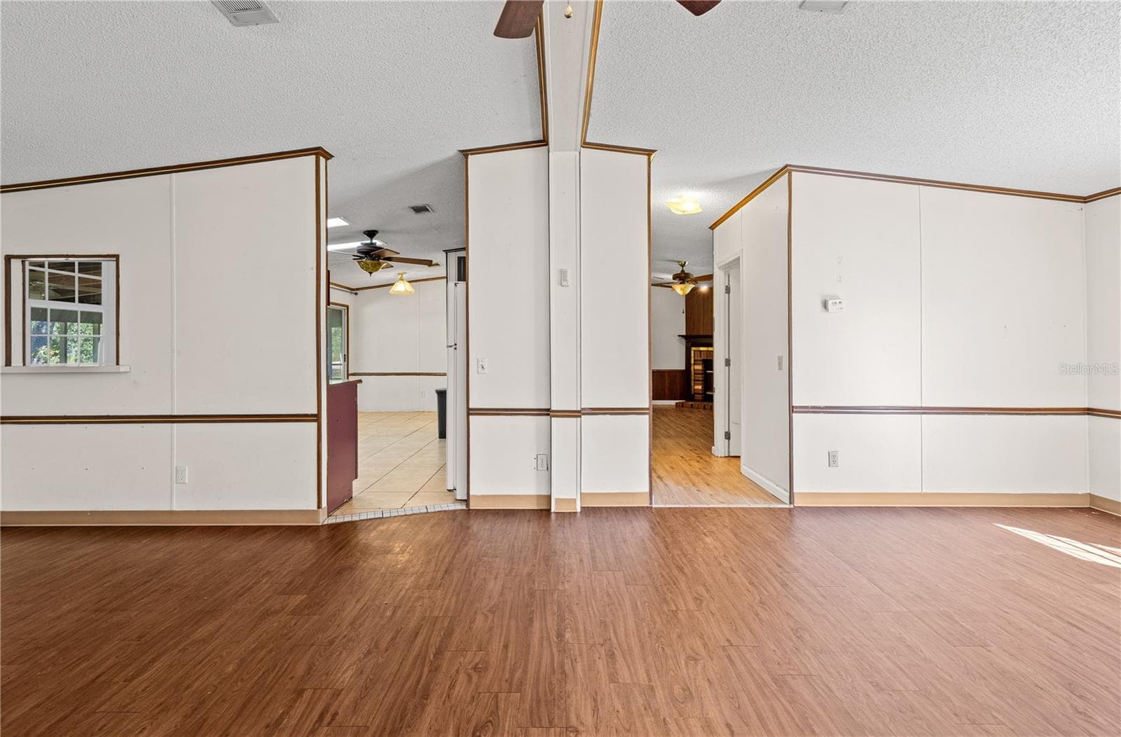 Manufactured Home at 14050 SE 10TH ST, WILLISTON, photo 27 of 41