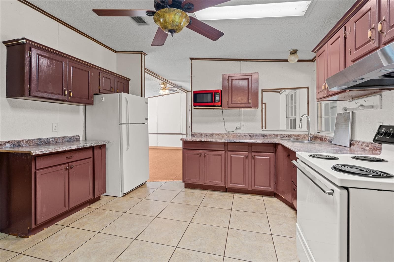 Manufactured Home at 14050 SE 10TH ST, WILLISTON, photo 29 of 41