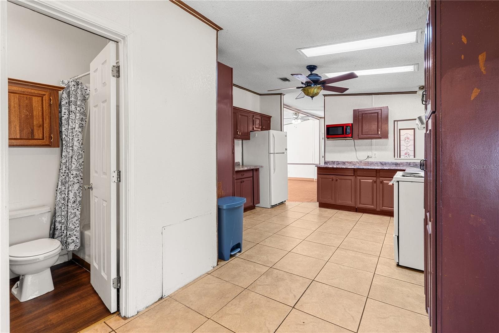 Manufactured Home at 14050 SE 10TH ST, WILLISTON, photo 30 of 41