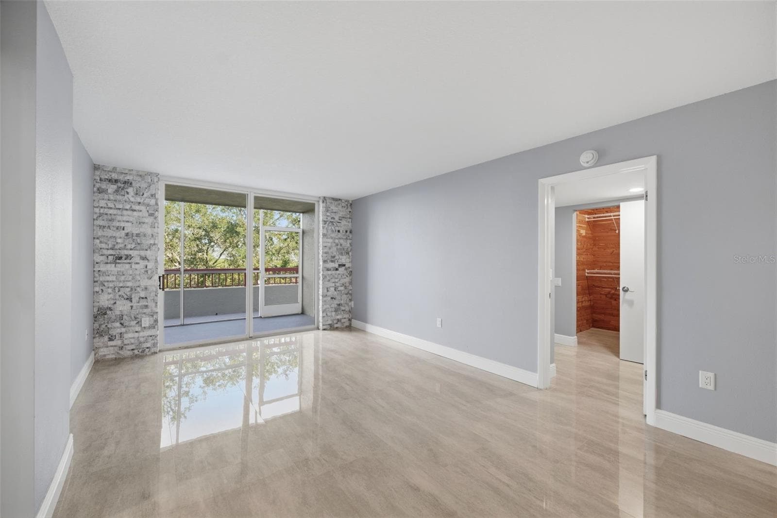 Condominium at 2333 FEATHER SOUND DR #A401, CLEARWATER, photo 9 of 70