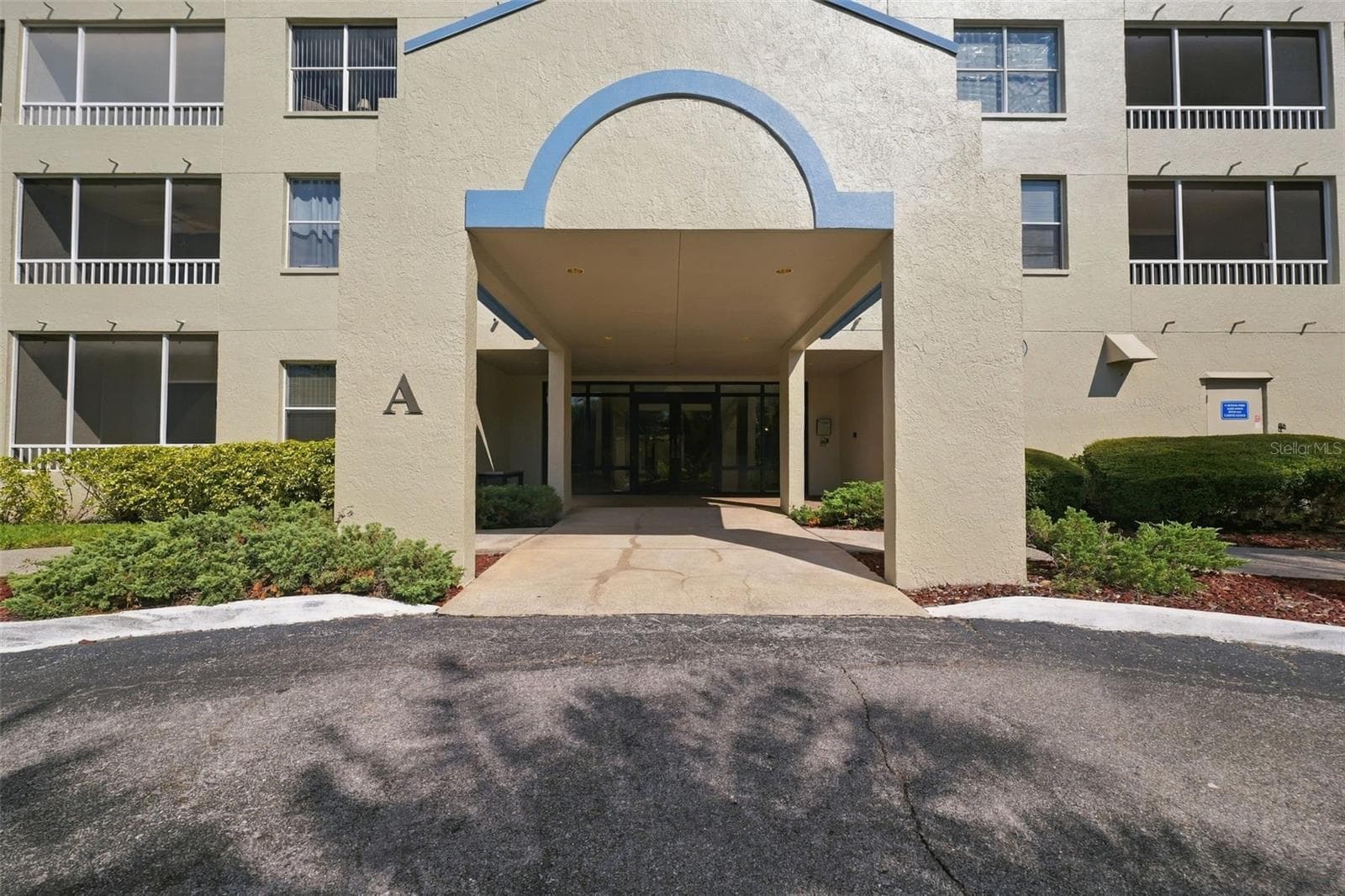 Condominium at 2333 FEATHER SOUND DR #A401, CLEARWATER, photo 32 of 70
