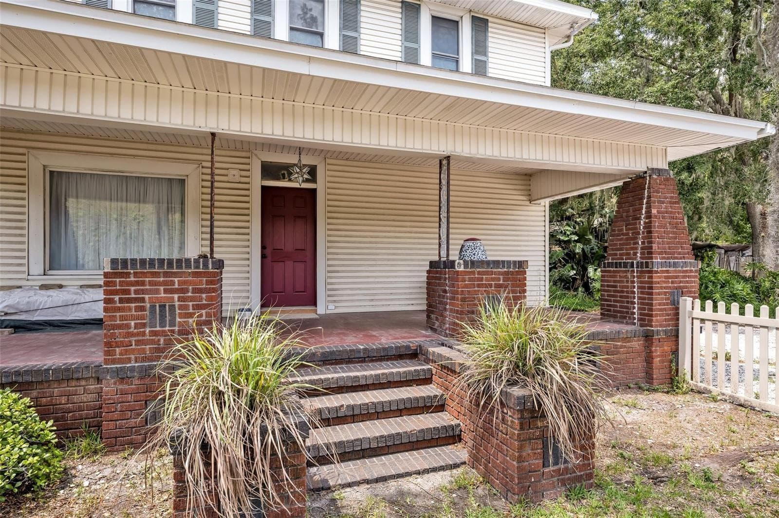 Single Family Residence at 2418 W 1ST ST, SANFORD, photo 2 of 37