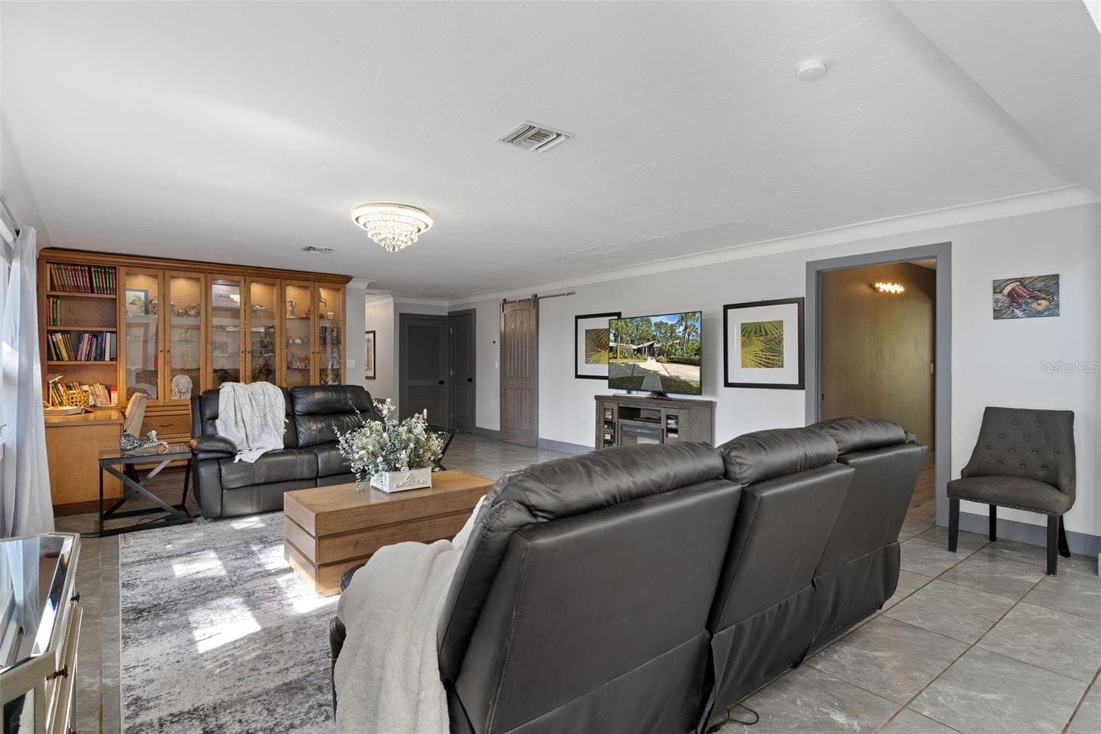 Living room - 9498 NW 60TH AVE, OCALA