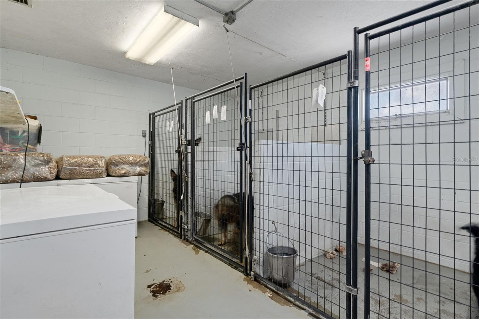 Kennel - 9498 NW 60TH AVE, OCALA