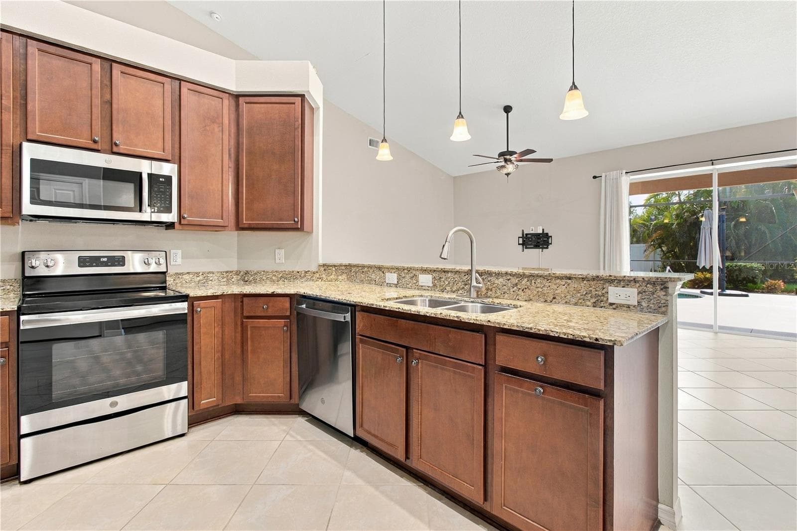 Single Family Residence at 13311 50TH LN E, PARRISH, photo 16 of 54