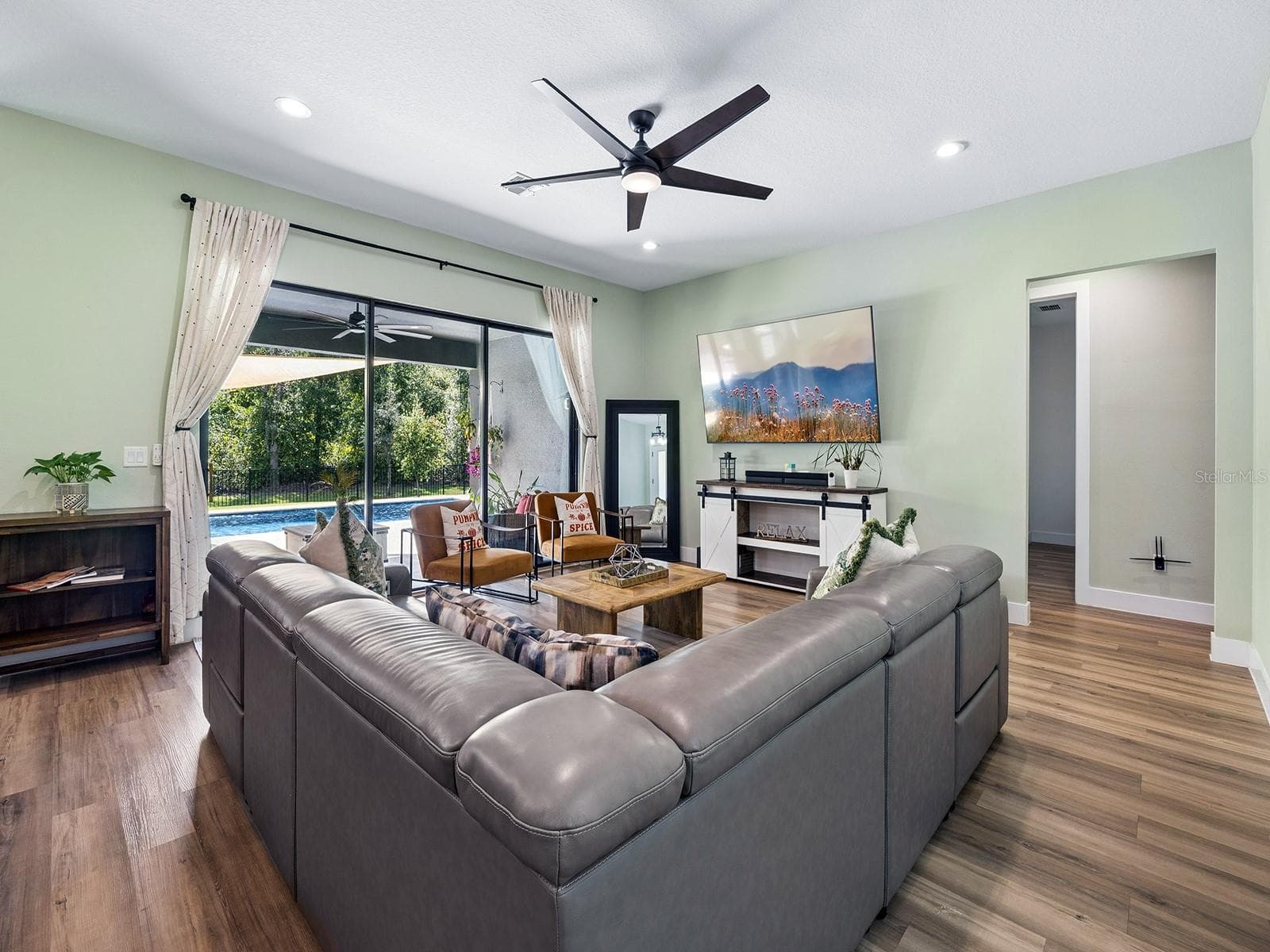 Family room - 412 SNOW HILL RD, GENEVA