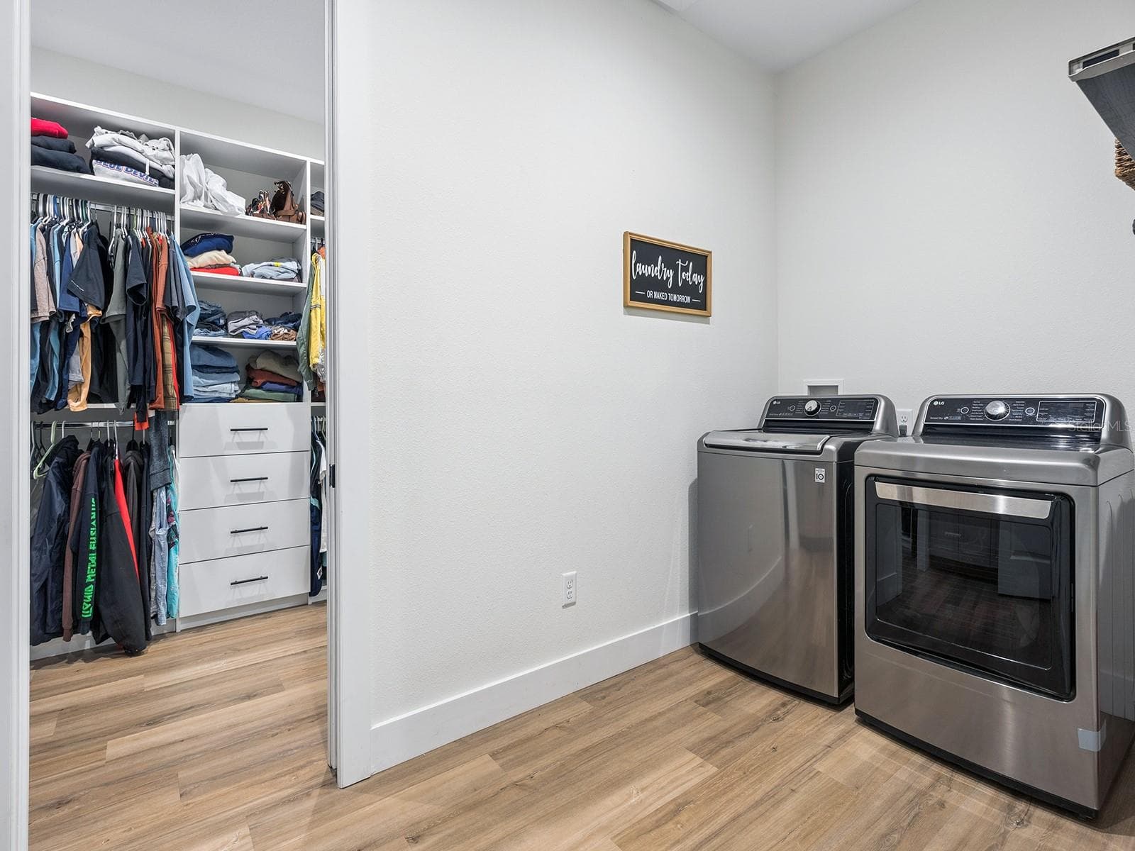 Laundry room W/D convey - 412 SNOW HILL RD, GENEVA