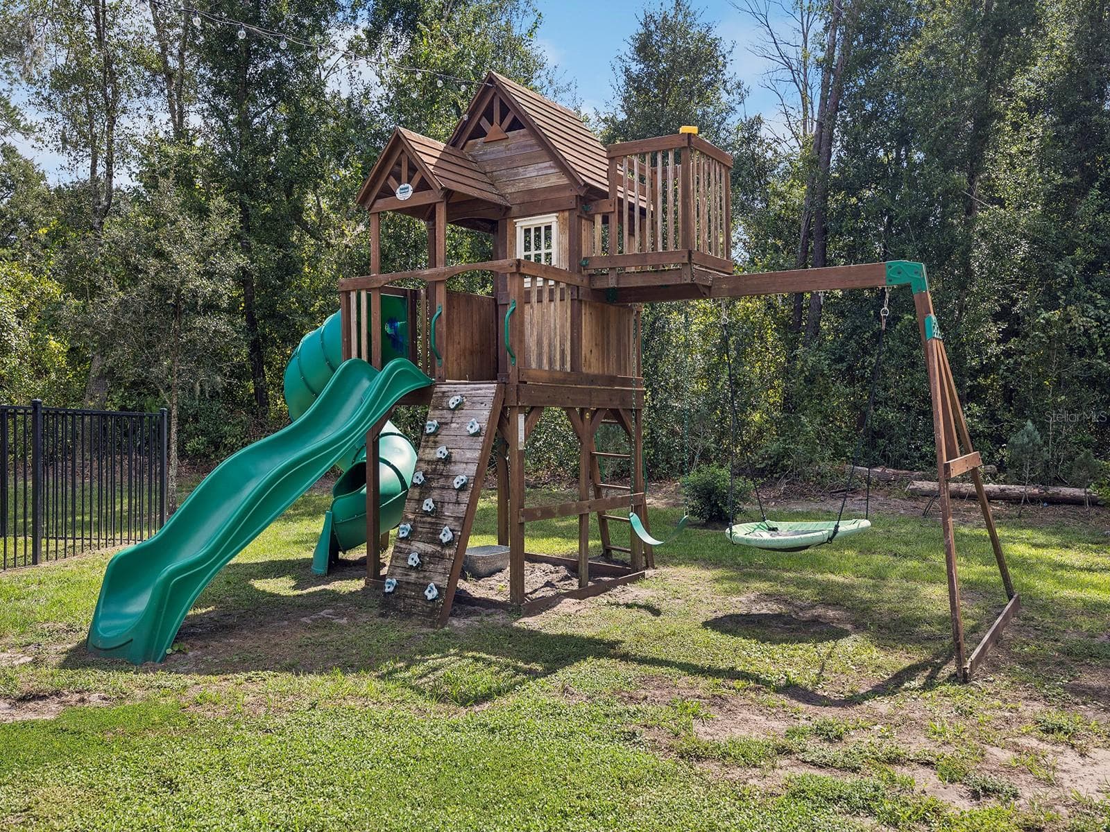 Swingset conveys - 412 SNOW HILL RD, GENEVA