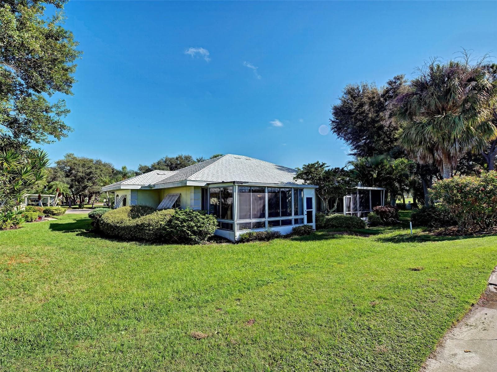 Rear view of the home - 324 WEXFORD TER #171, VENICE
