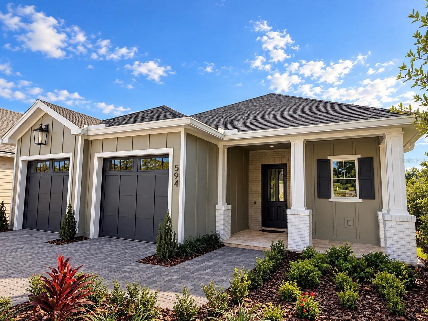 Single Family Residence at 594 CASEY LOOP, MOUNT DORA, photo 2 of 17
