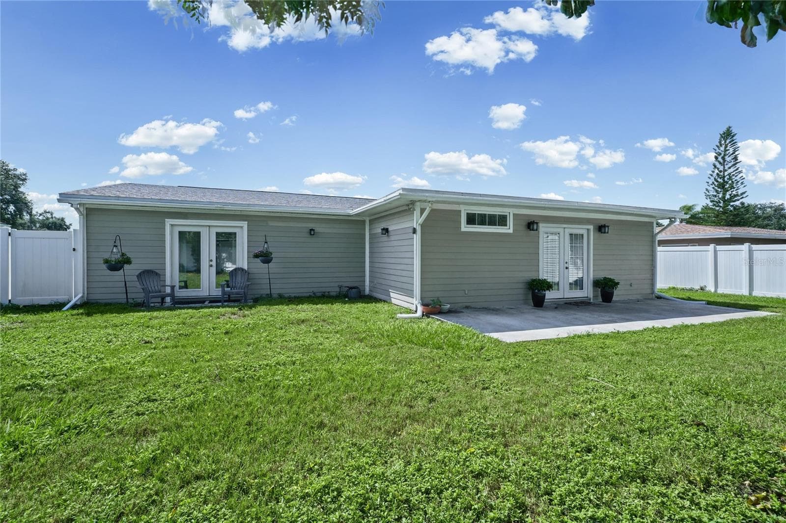 Single Family Residence at 13833 DOMINICA DR, SEMINOLE, photo 6 of 31