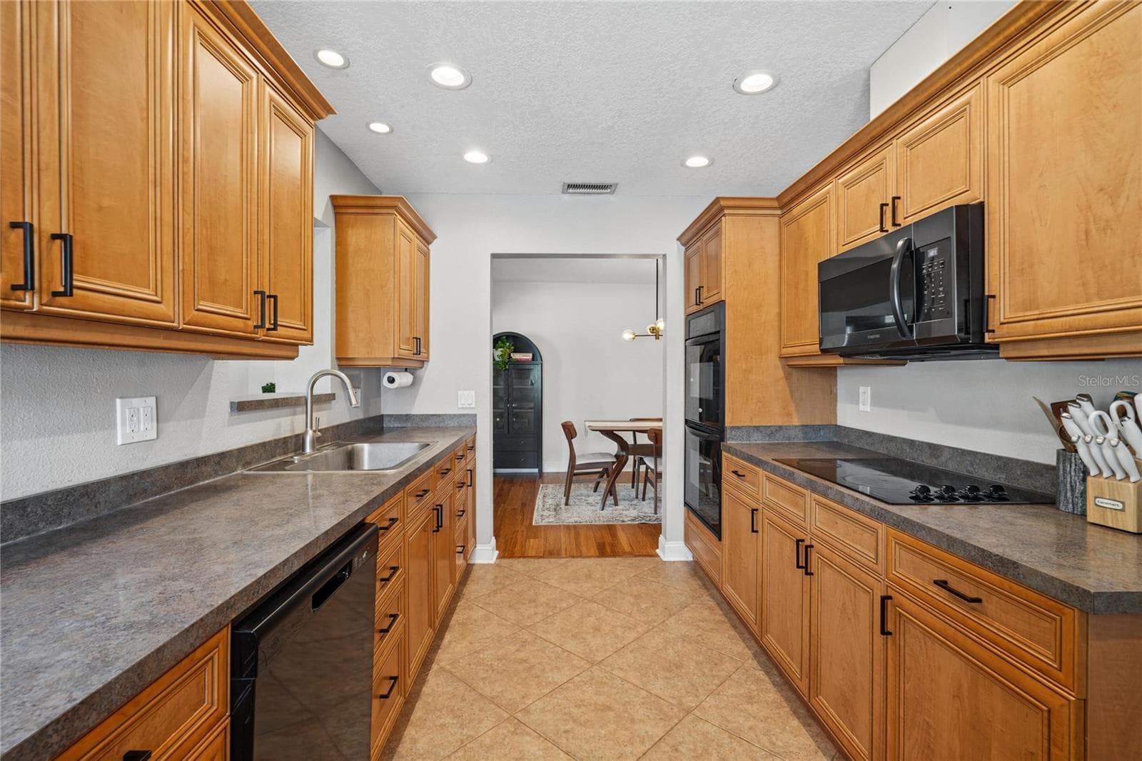 Single Family Residence at 13833 DOMINICA DR, SEMINOLE, photo 9 of 31