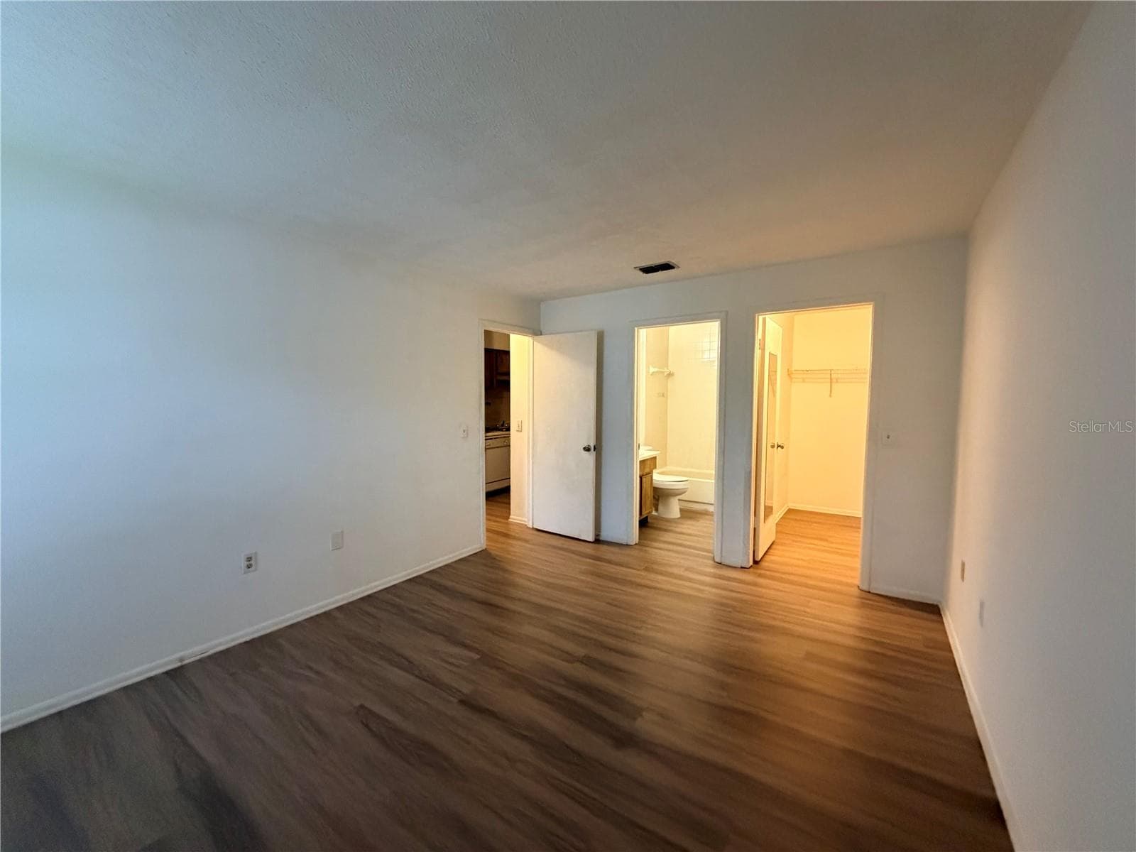 Condominium at 14319 HANGING MOSS CIR #201, TAMPA, photo 6 of 18