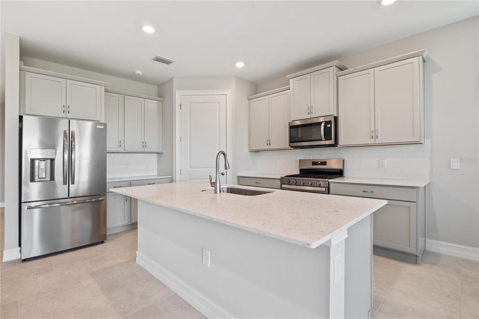 Beautiful Kitchen - 17740 SHADE TREE LOOP, PUNTA GORDA