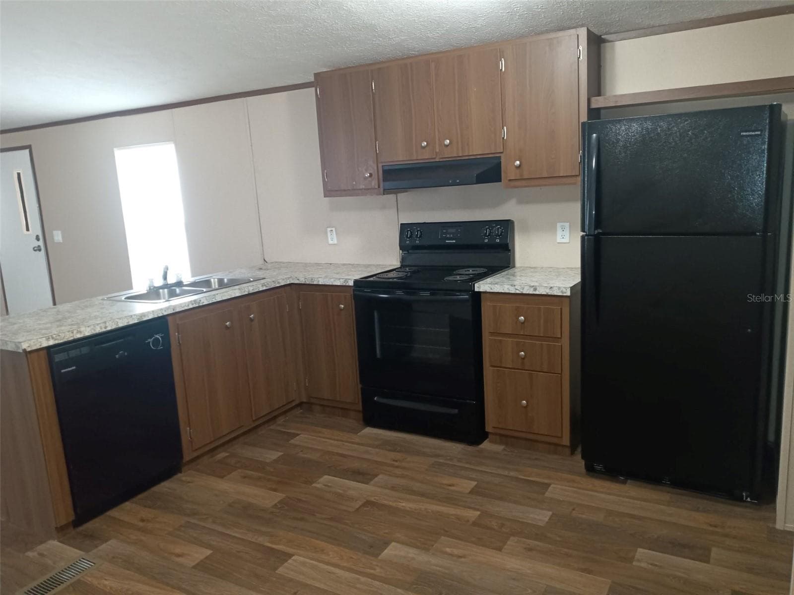 Manufactured Home at 1821 NW 110TH CT, OCALA, photo 5 of 11