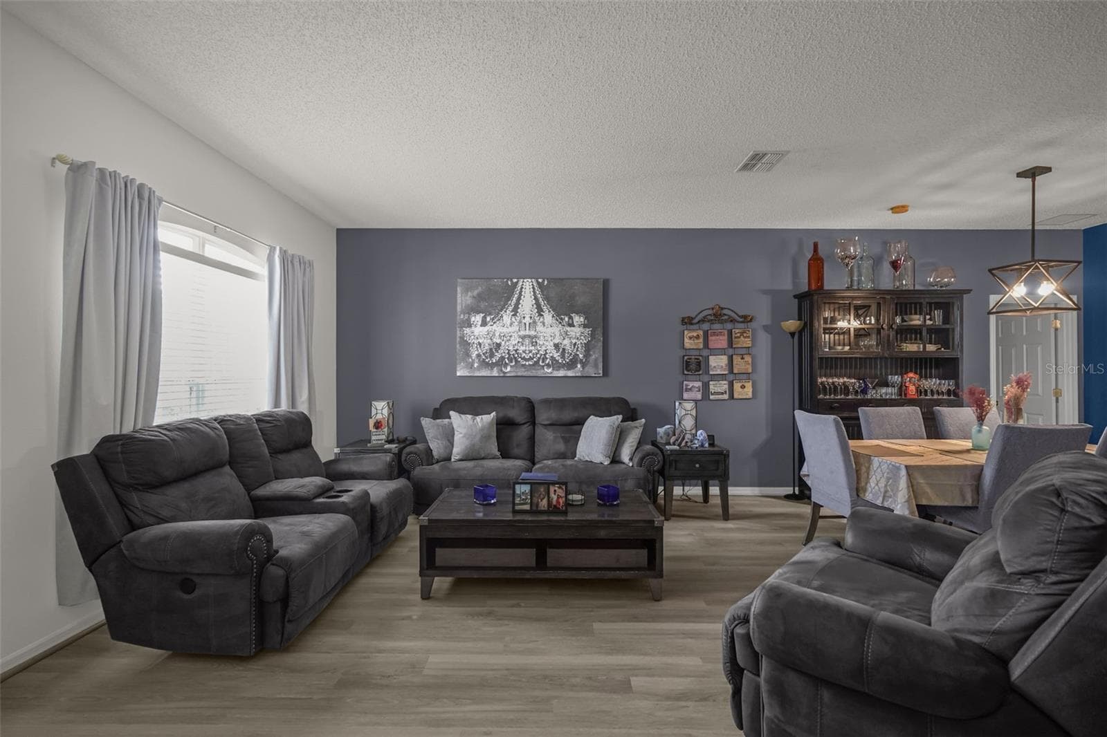 Single Family Residence at 633 LINNET CT, KISSIMMEE, photo 3 of 42