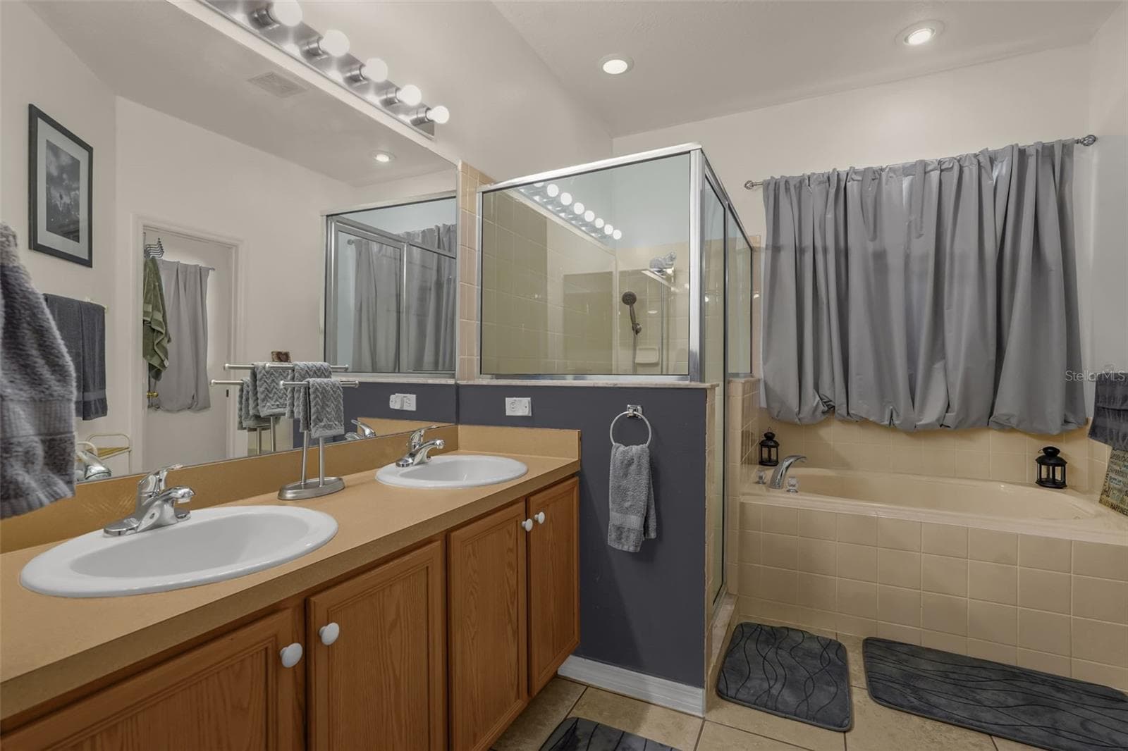 Primary Bathroom - 633 LINNET CT, KISSIMMEE