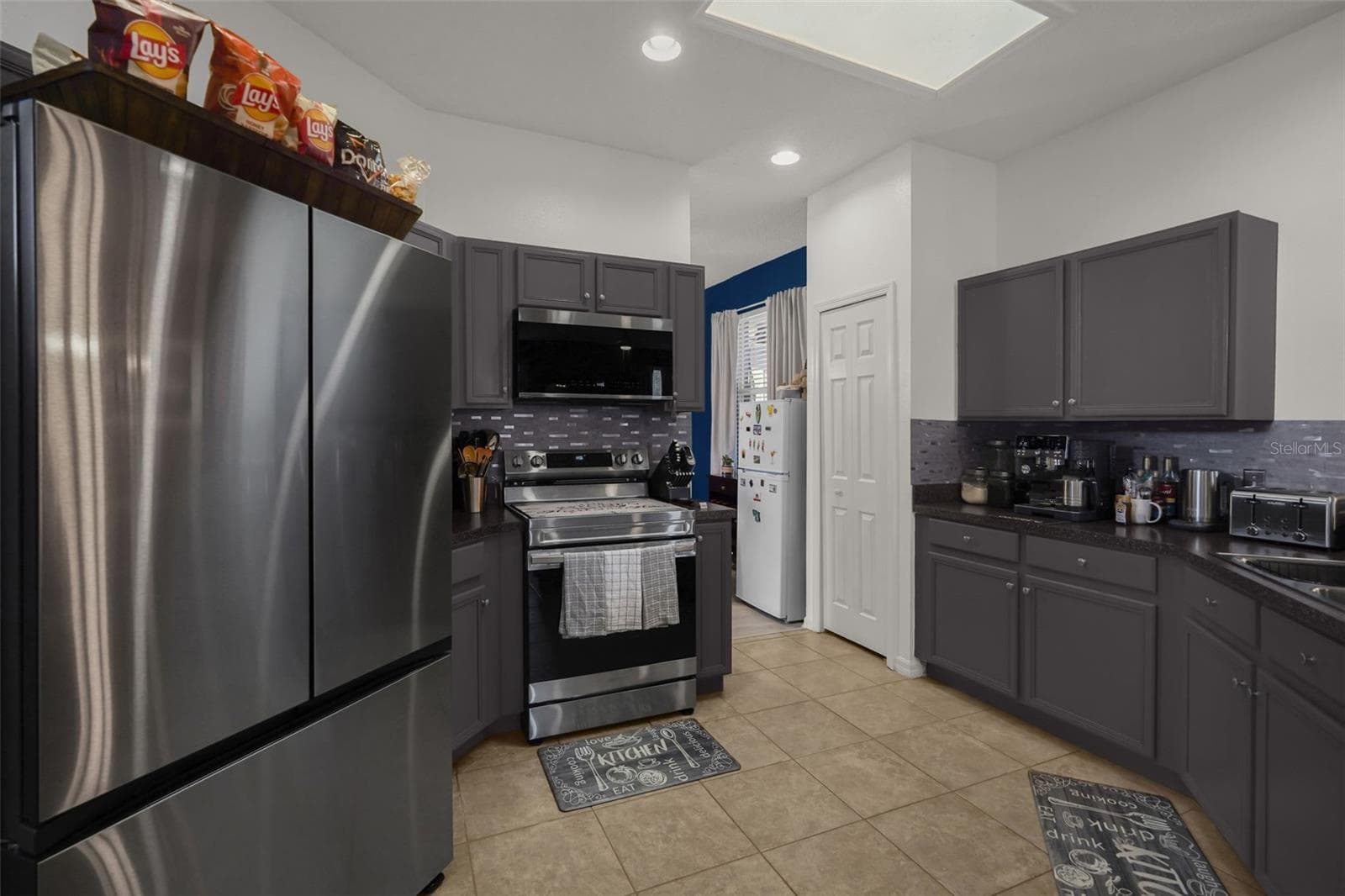 Single Family Residence at 633 LINNET CT, KISSIMMEE, photo 17 of 42