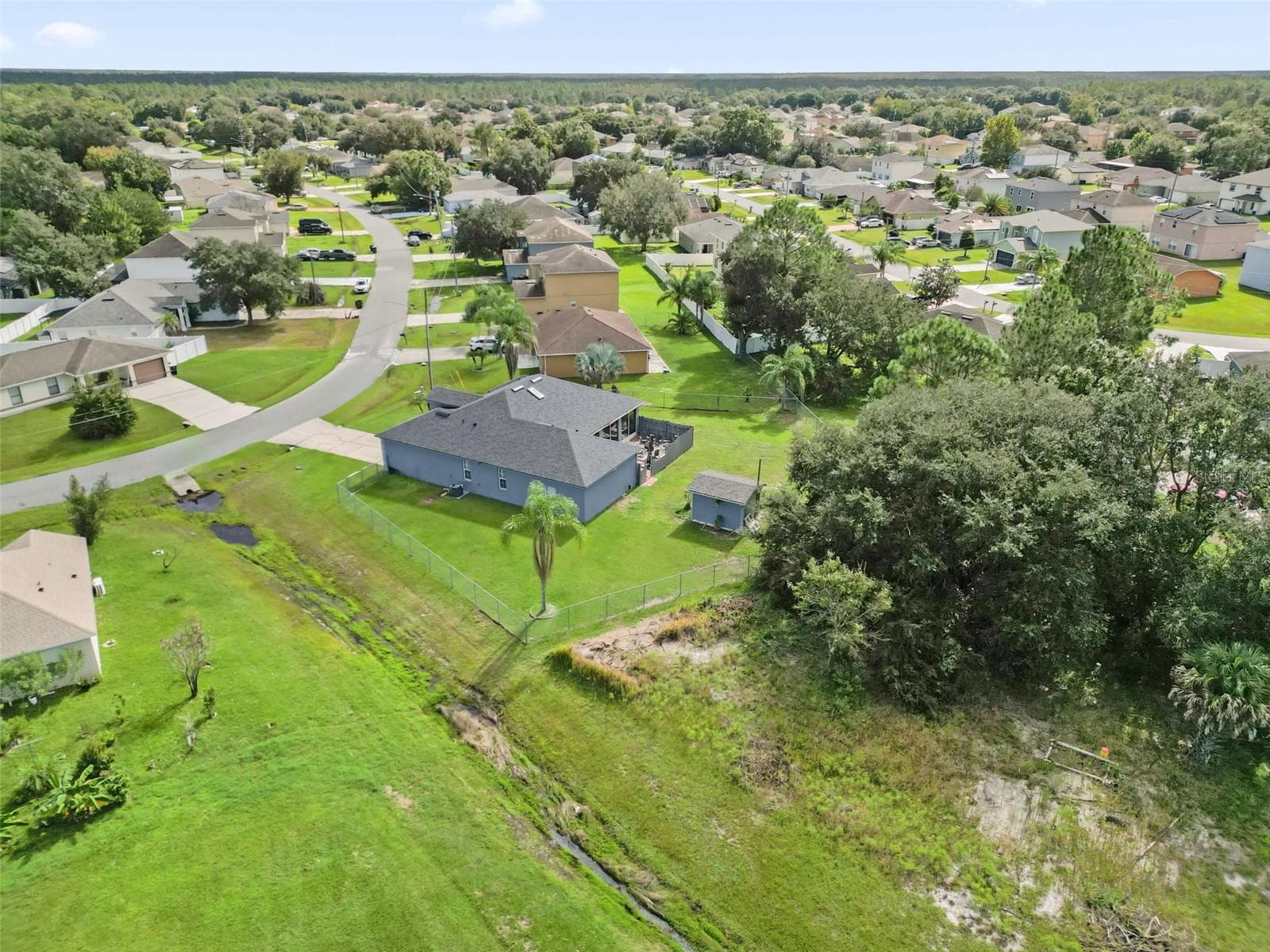 Single Family Residence at 633 LINNET CT, KISSIMMEE, photo 40 of 42