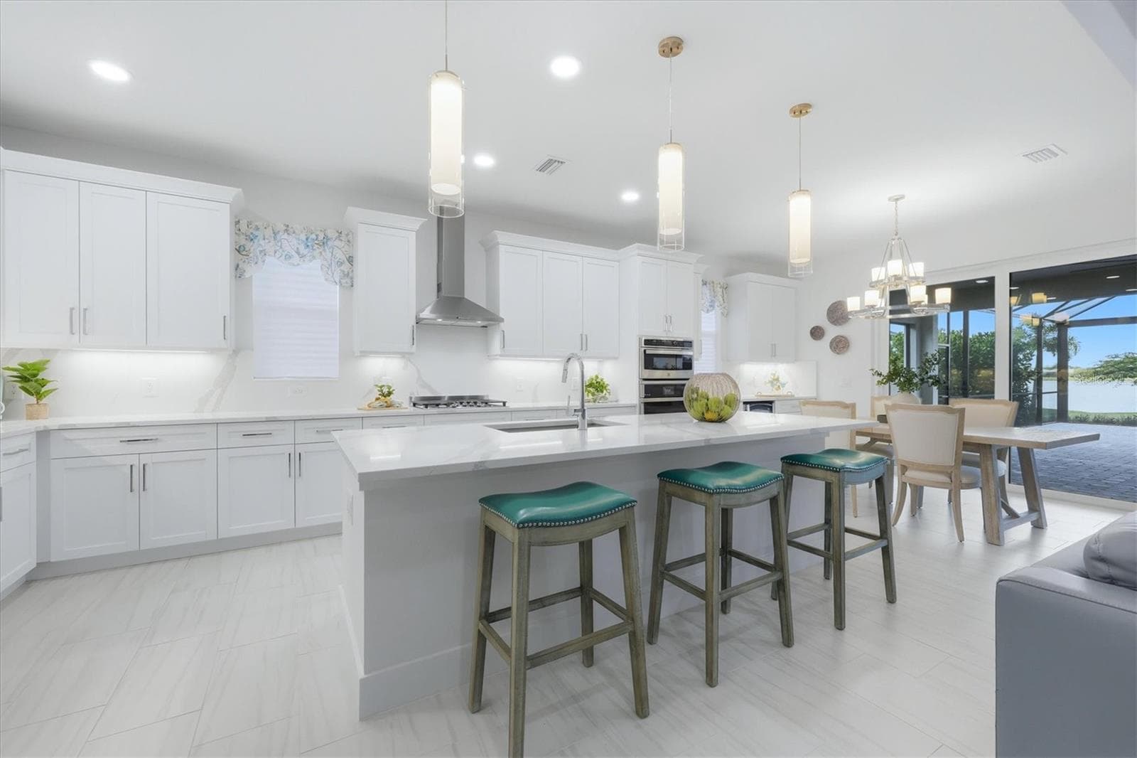 Single Family Residence at 1104 WATERLINE CT, SARASOTA, photo 20 of 57