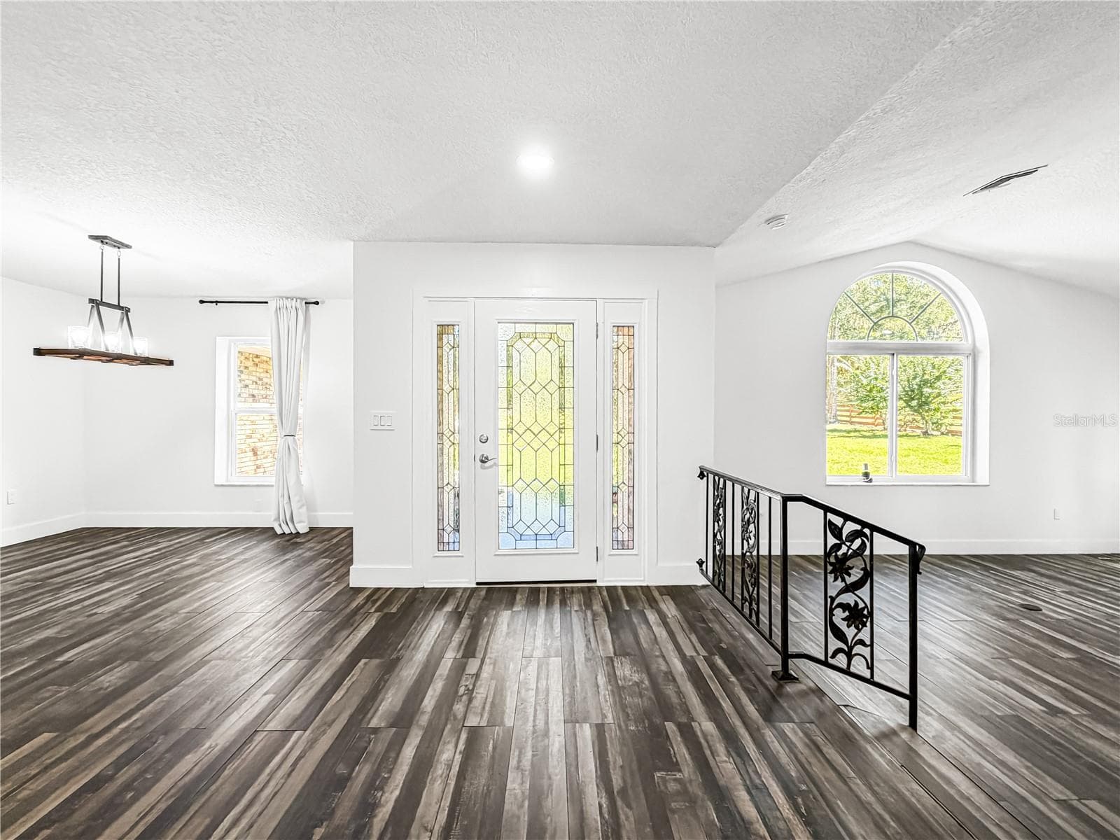 Dining, Entry, Living - 15561 PATRIOT DR, BROOKSVILLE