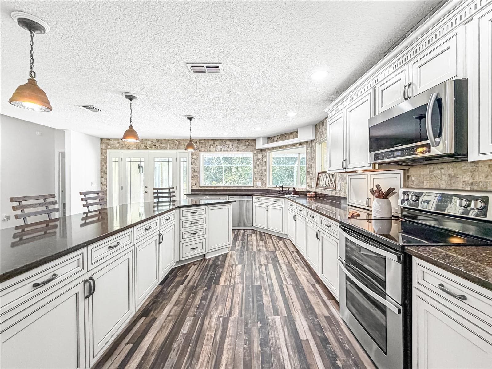 Kitchen from Dining - 15561 PATRIOT DR, BROOKSVILLE