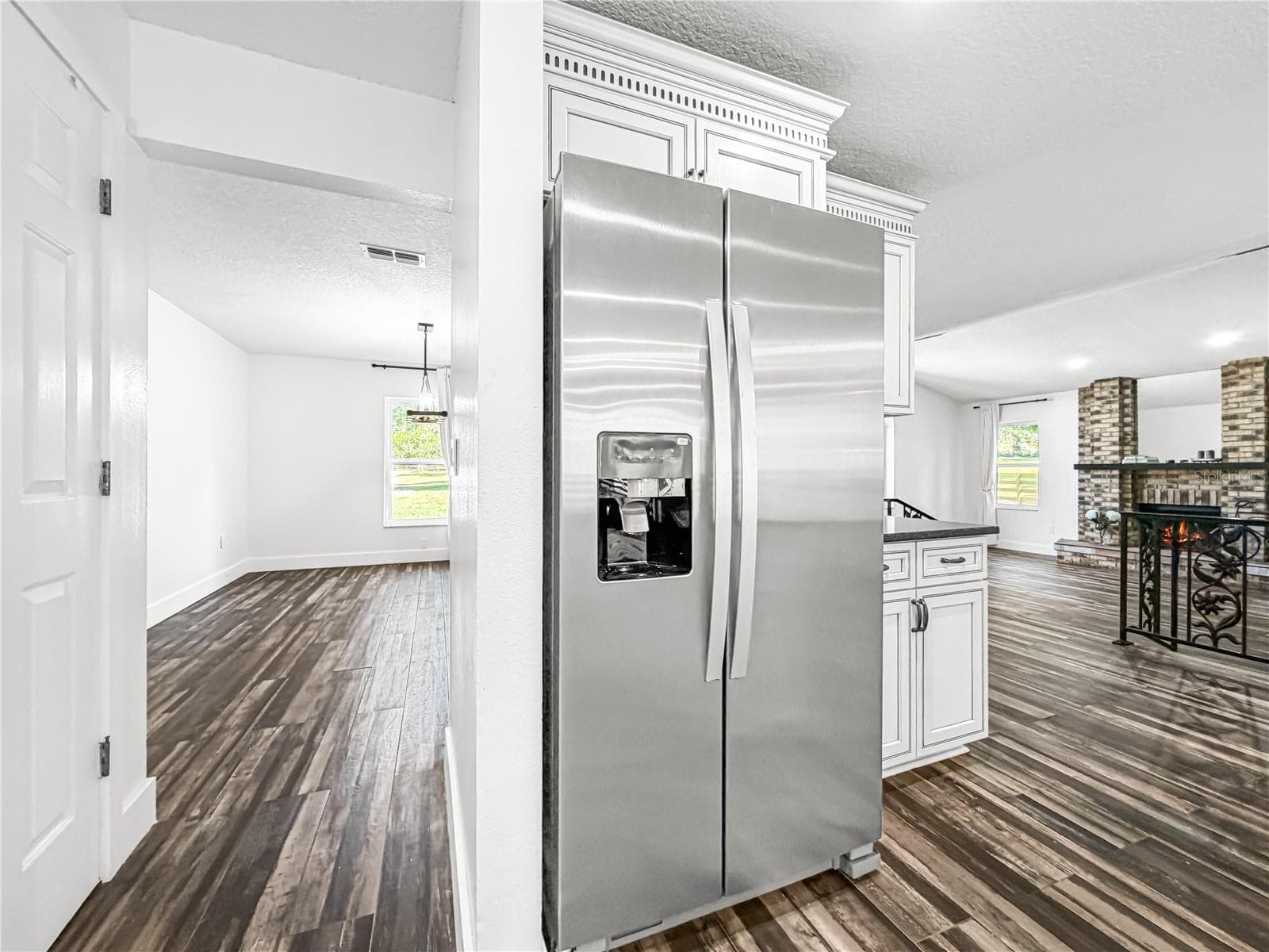 Kitchen to Dining - 15561 PATRIOT DR, BROOKSVILLE