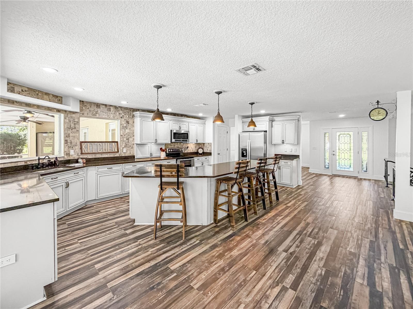 Kitchen from Pool Entry - 15561 PATRIOT DR, BROOKSVILLE
