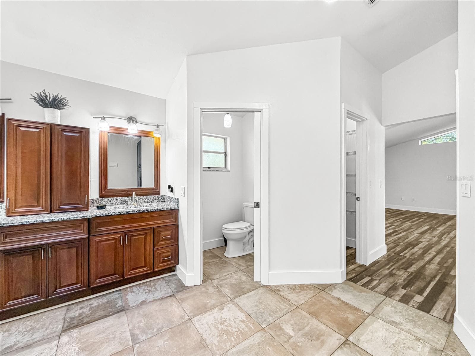 Primary Bath Vanity - 15561 PATRIOT DR, BROOKSVILLE