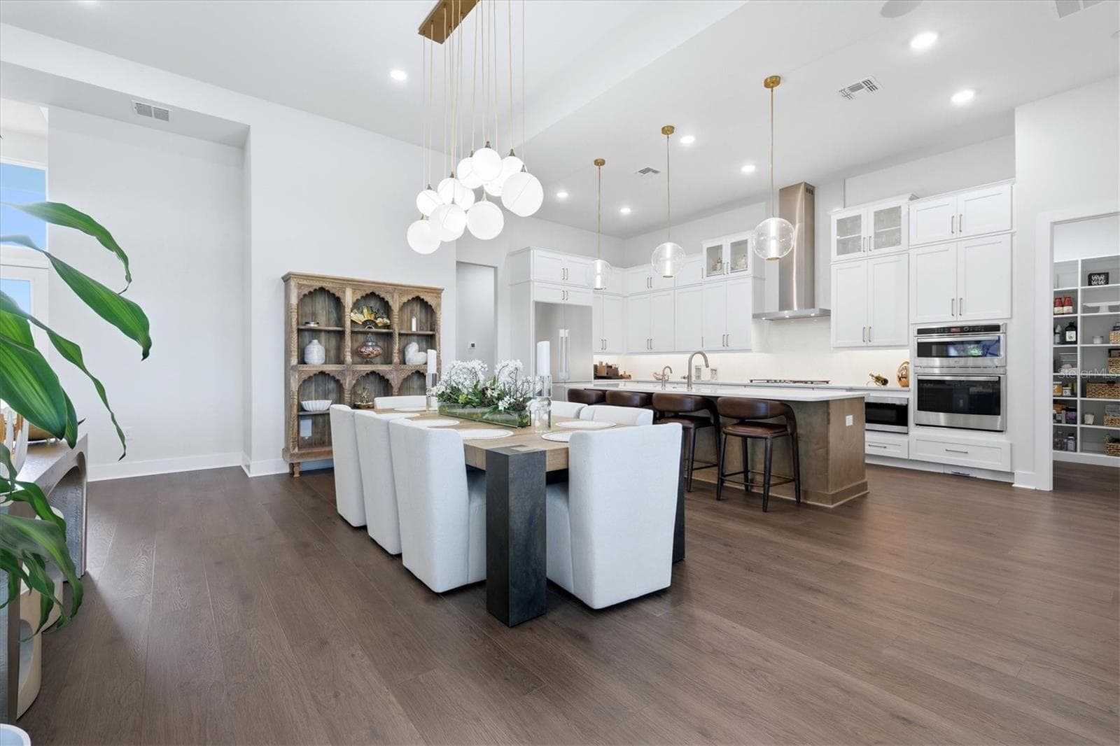 Single Family Residence at 18504 FOXTAIL LOOP, VENICE, photo 18 of 100