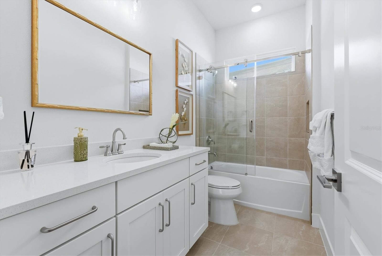 Single Family Residence at 18504 FOXTAIL LOOP, VENICE, photo 40 of 100
