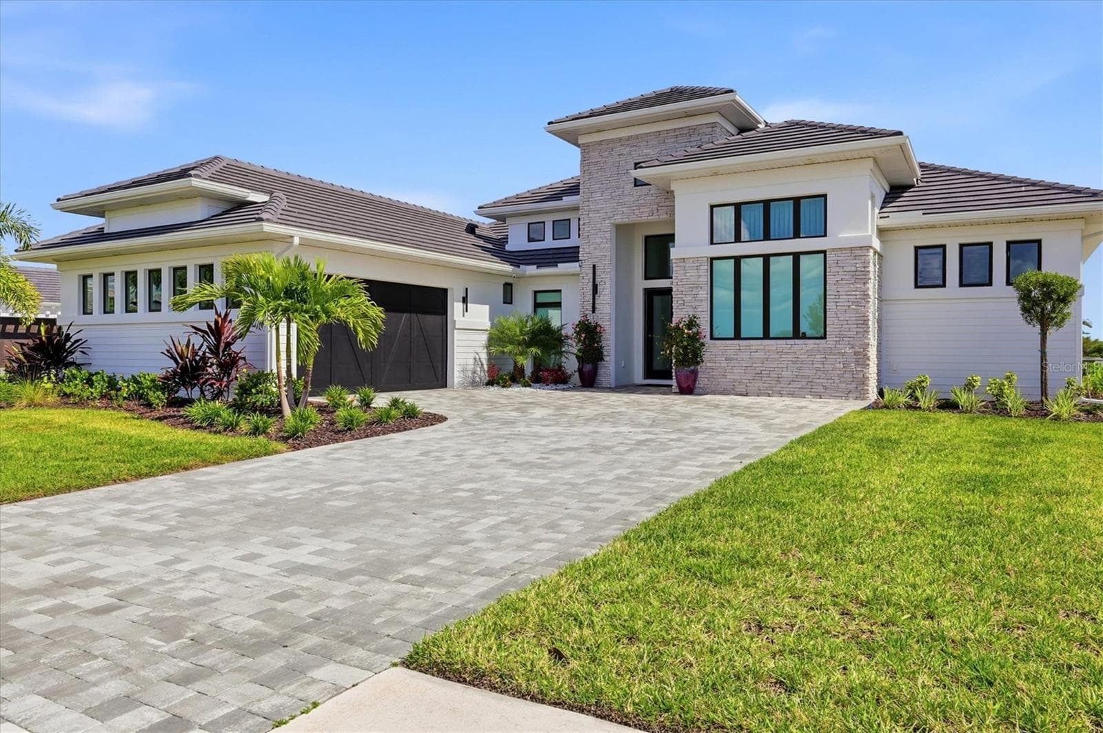 Single Family Residence at 18504 FOXTAIL LOOP, VENICE, photo 78 of 100