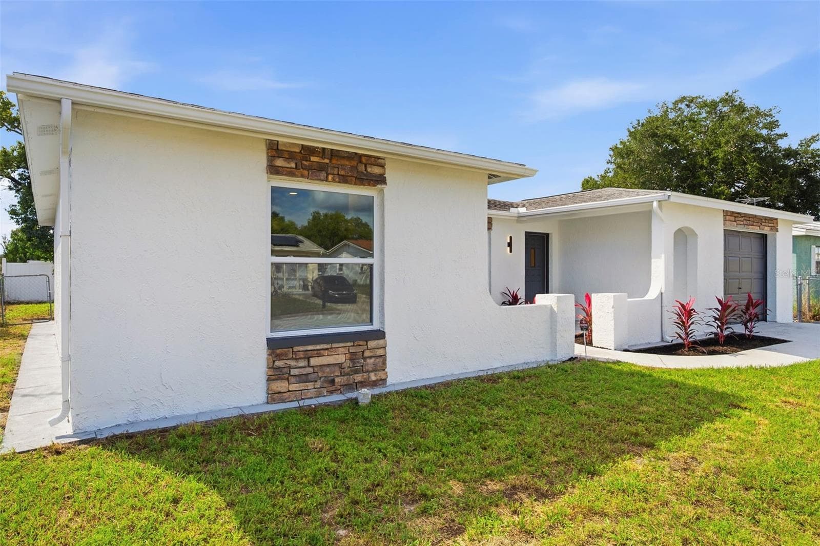Single Family Residence at 8428 PAXTON DR, PORT RICHEY, photo 5 of 59