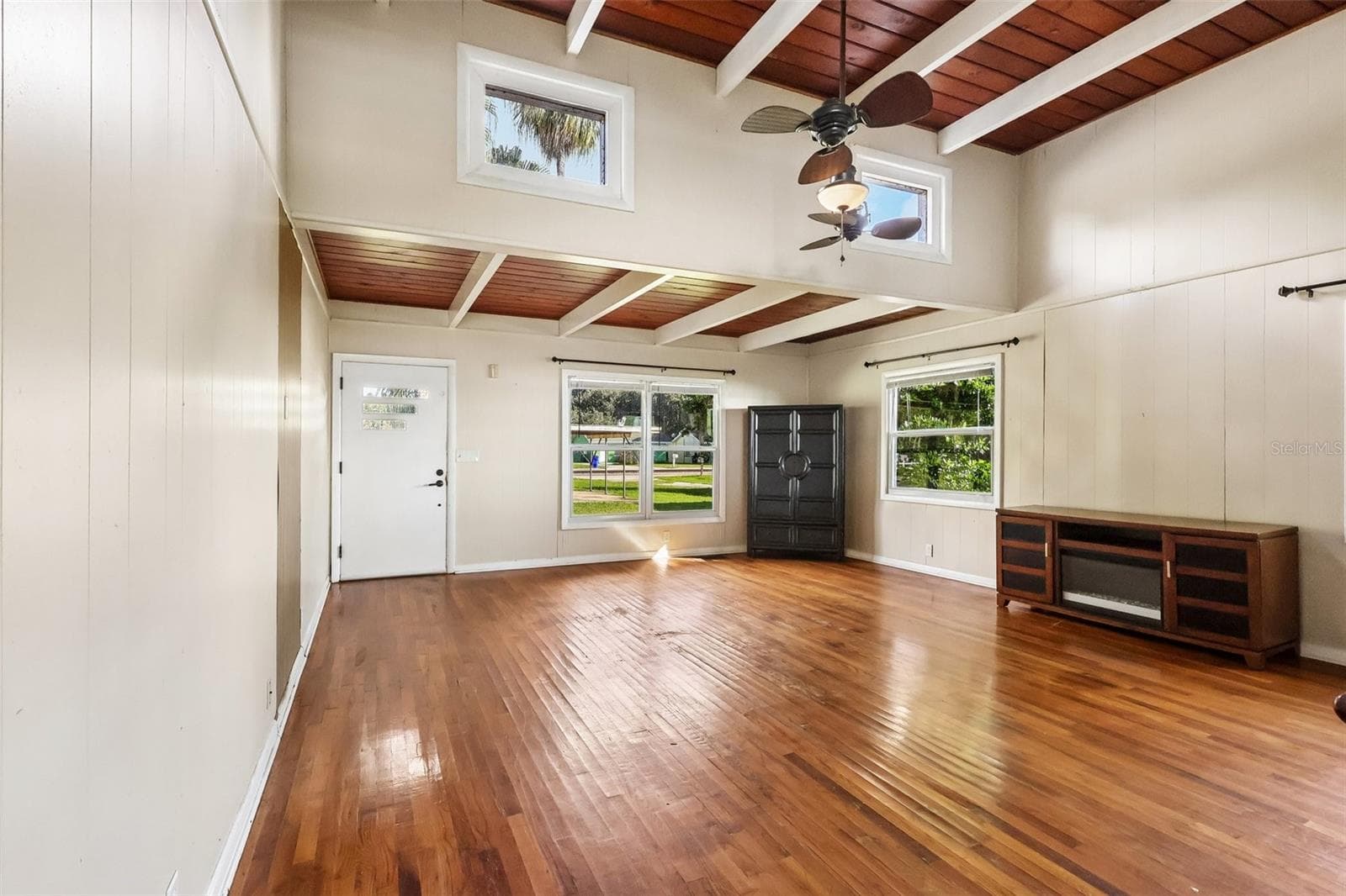 Single Family Residence at 722 LAKE DORA DR, TAVARES, photo 14 of 60