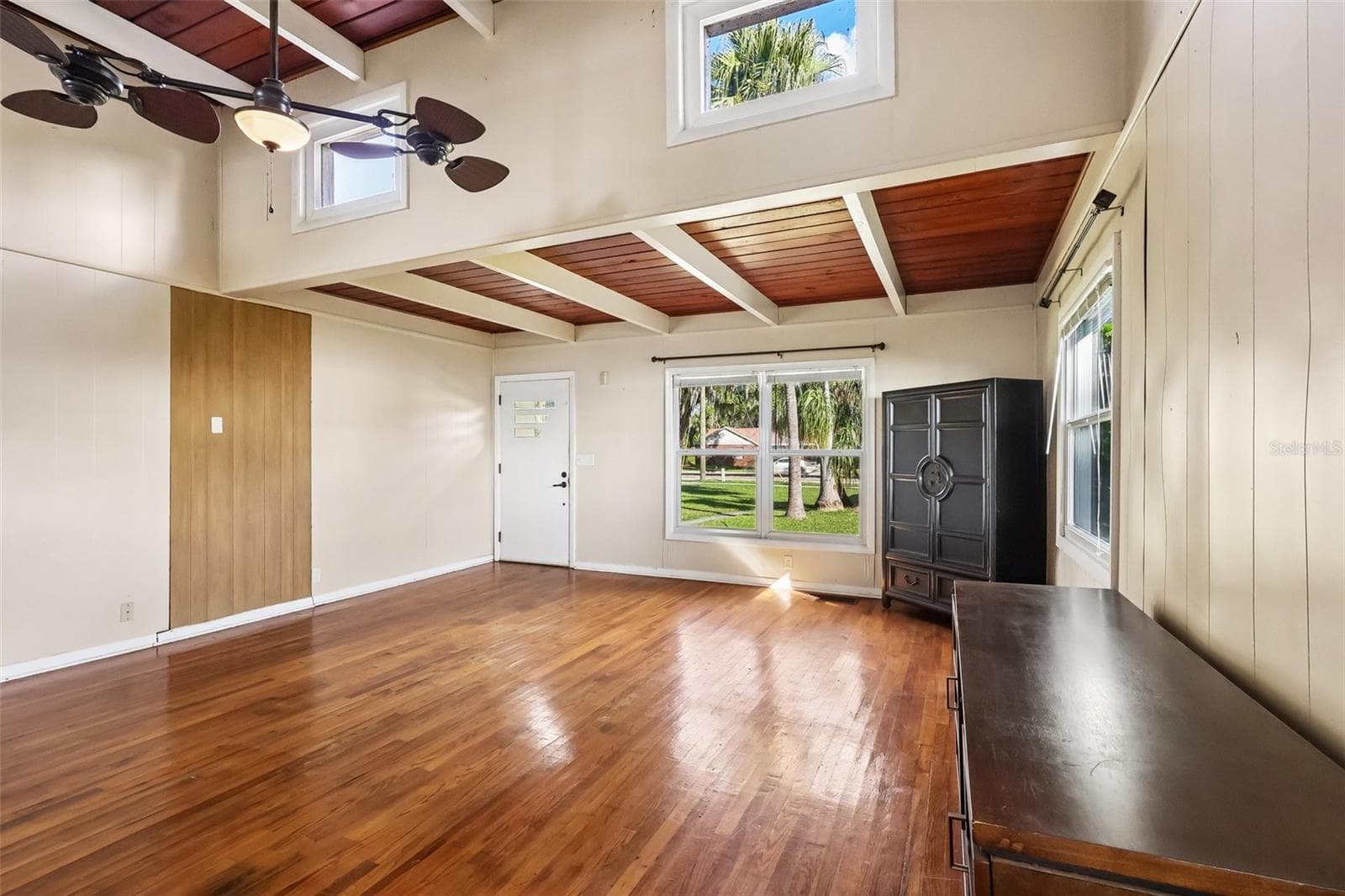 Single Family Residence at 722 LAKE DORA DR, TAVARES, photo 15 of 60