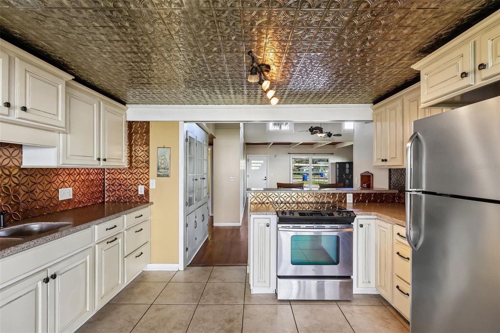 Single Family Residence at 722 LAKE DORA DR, TAVARES, photo 23 of 60