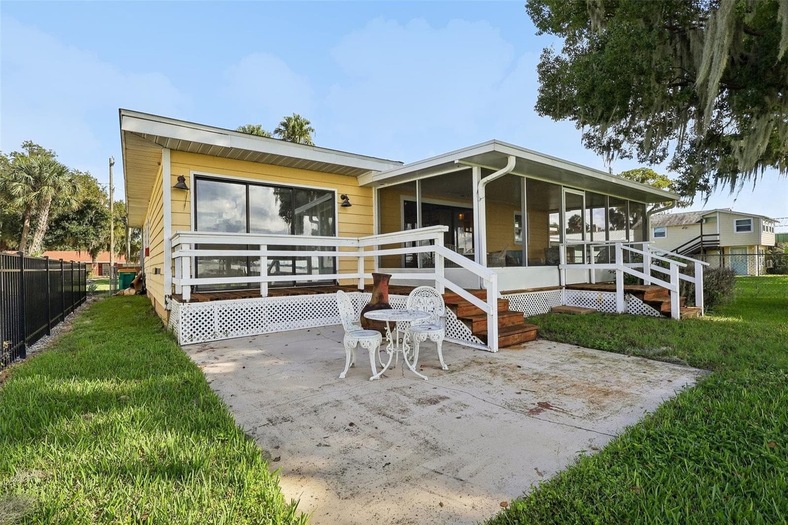 Single Family Residence at 722 LAKE DORA DR, TAVARES, photo 40 of 60