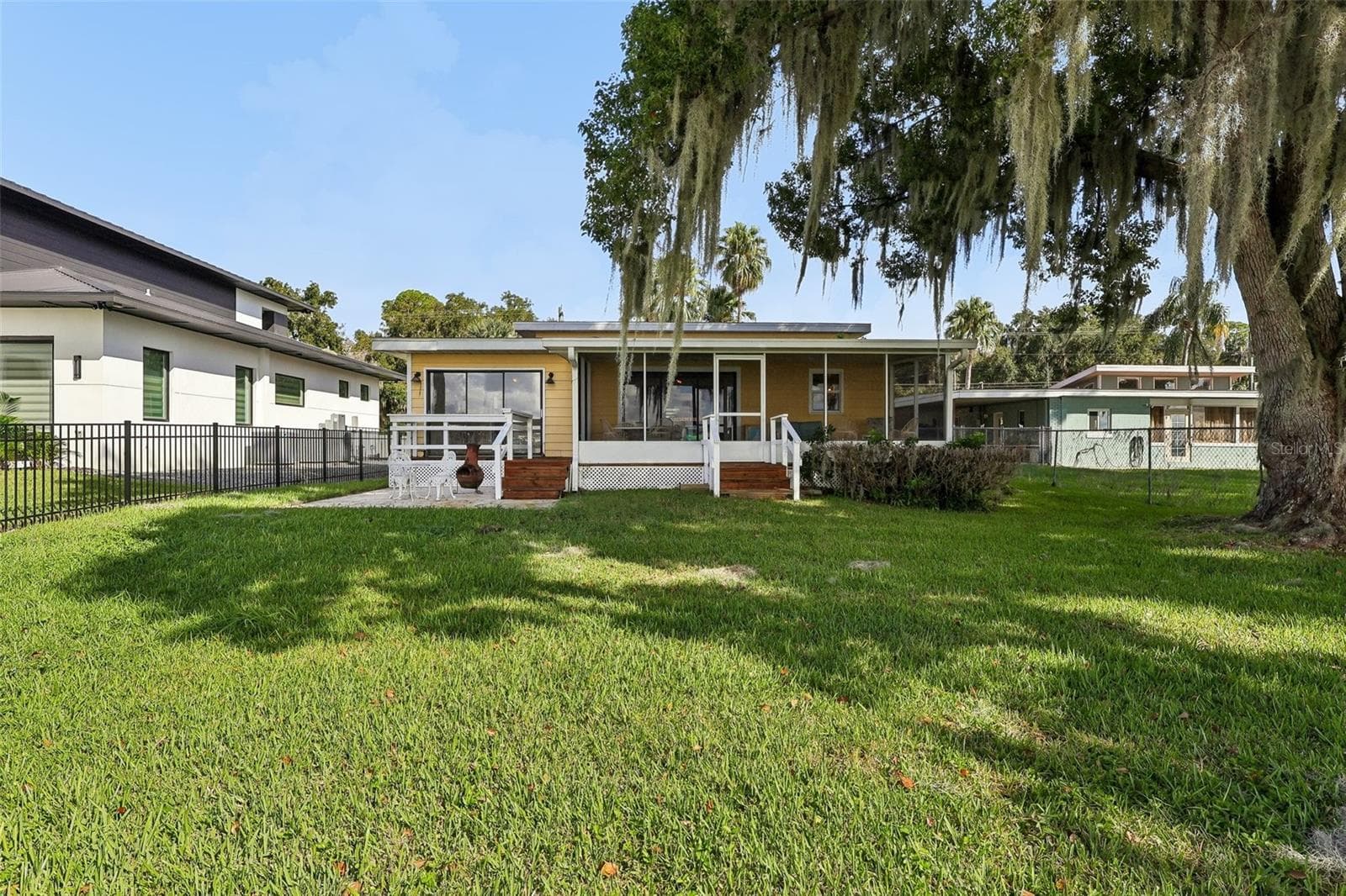 Single Family Residence at 722 LAKE DORA DR, TAVARES, photo 41 of 60