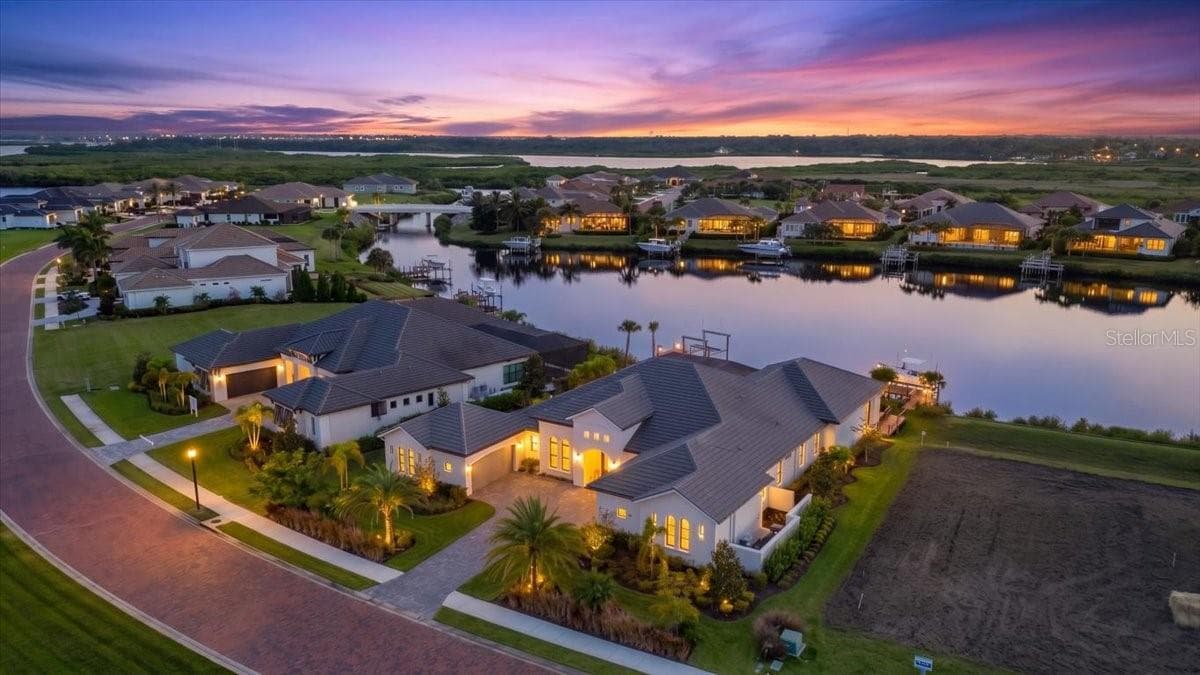 Overlooking Central Harbour leading to the Manatee River - 1625 RIO VISTA TER, PARRISH