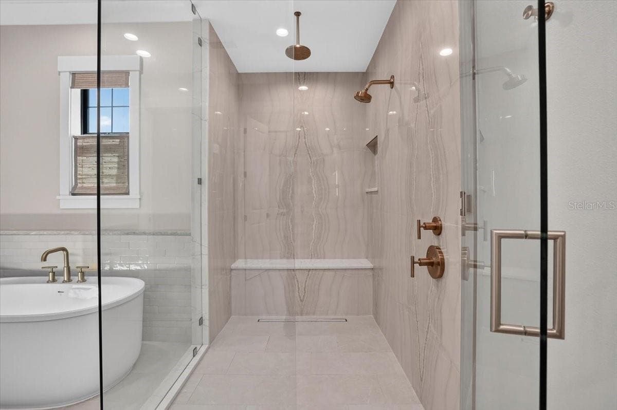 Oversized Walk-in Shower with Dual shower heads. - 1625 RIO VISTA TER, PARRISH