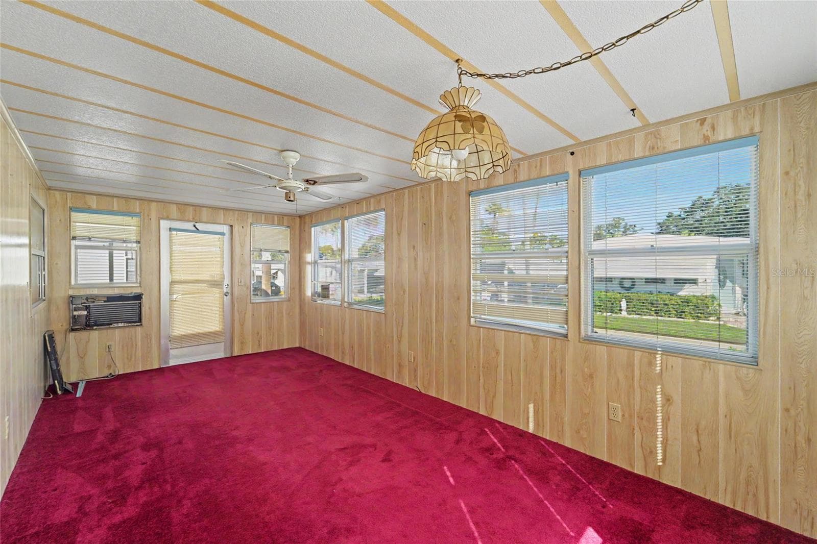 Large and room Florida Room - 1500 COUNTY ROAD 1 #219, DUNEDIN